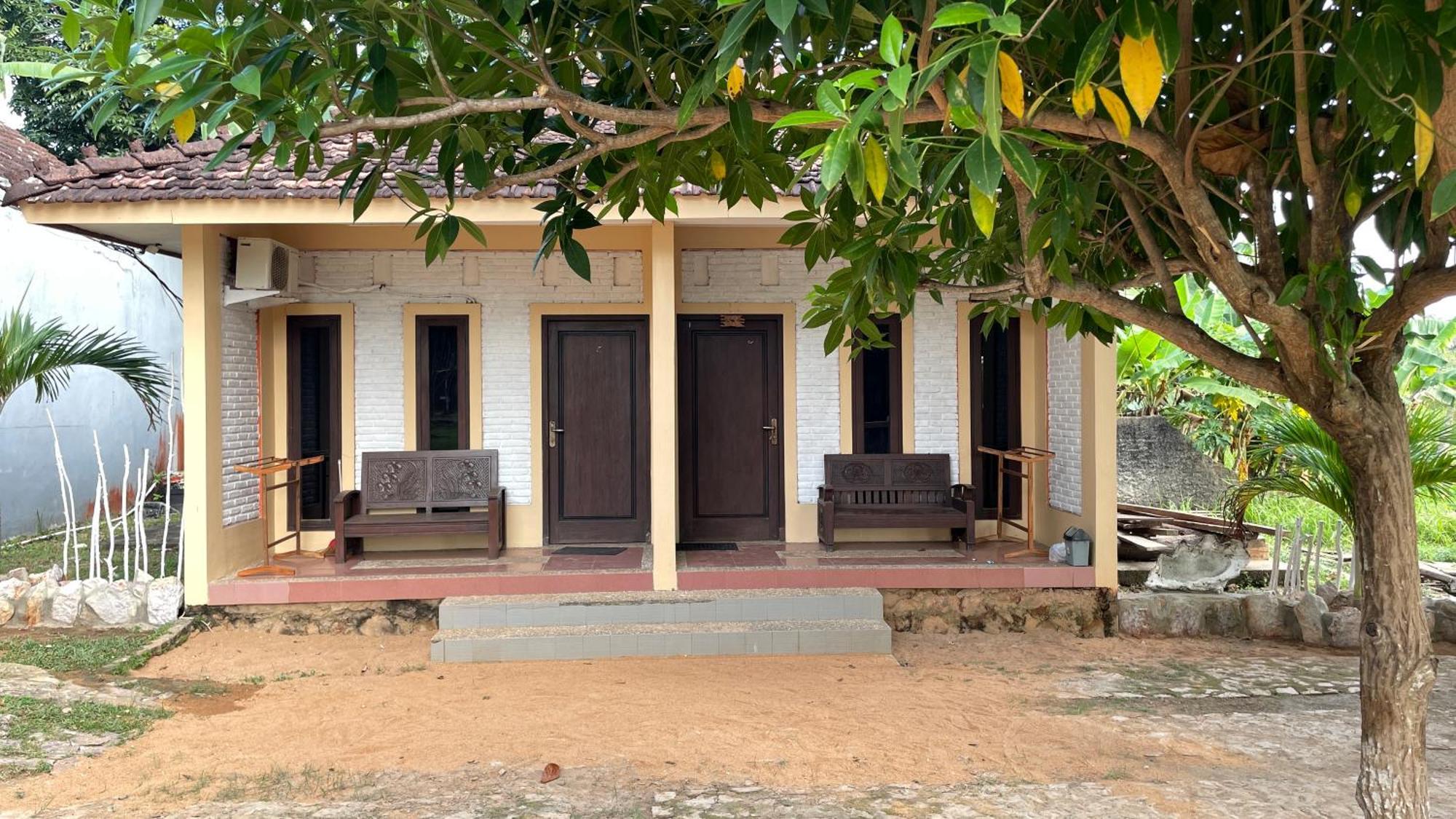 Mangrove Inn Karimunjawa Exterior foto