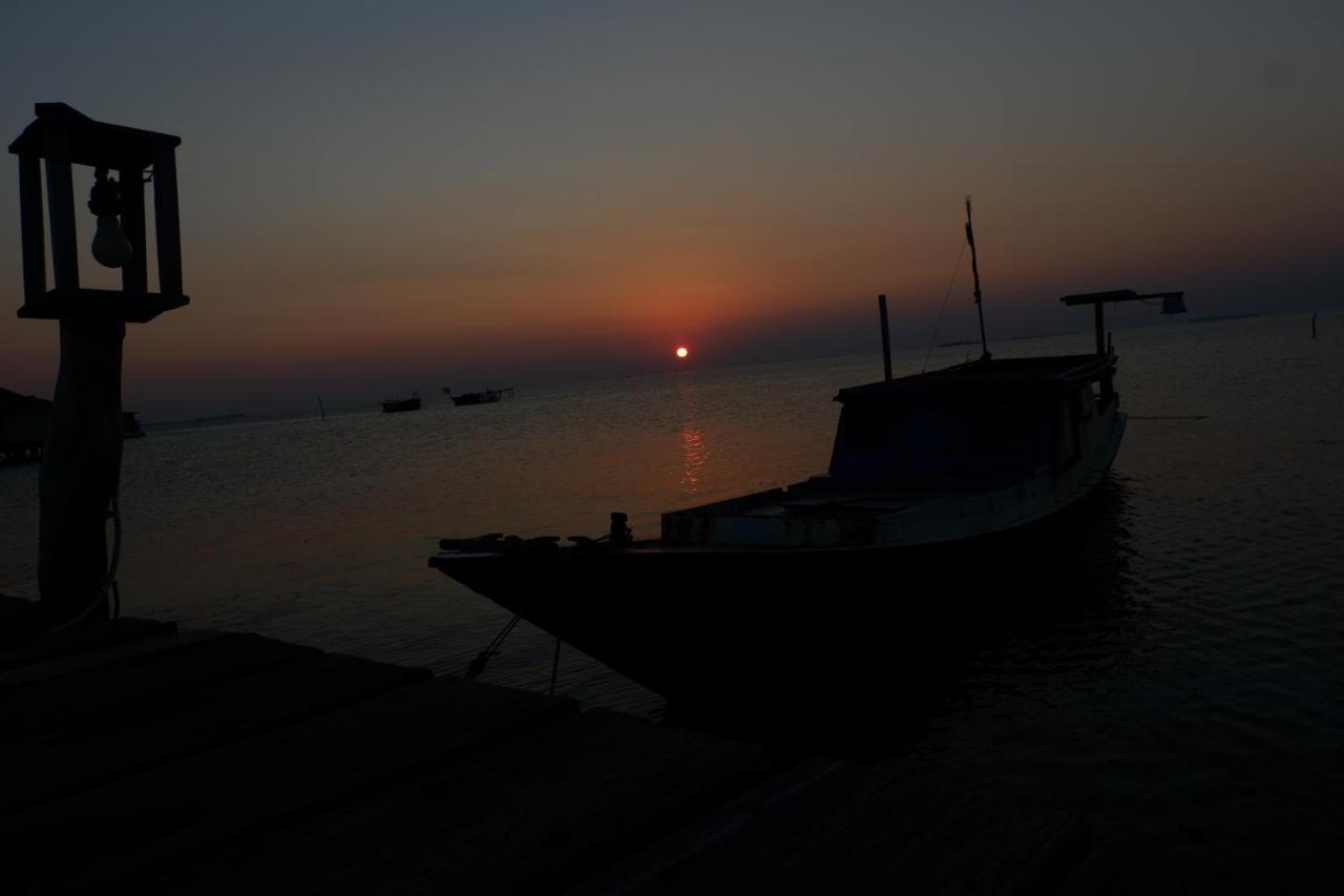 Mangrove Inn Karimunjawa Exterior foto